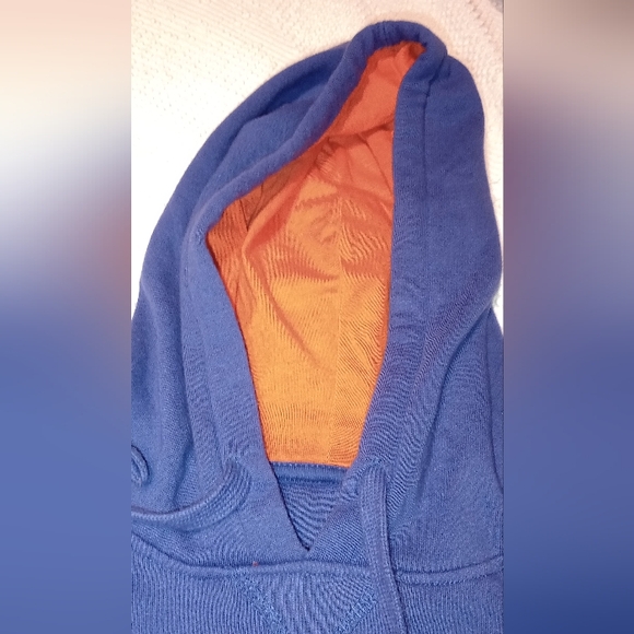 New York Knicks Hands High Hoodie. S Unisex - Picture 7 of 8